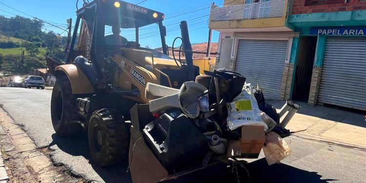 Arrastão de Limpeza acontece em oito bairros