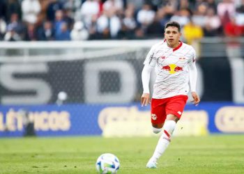 Para voltar ao G6, Bragantino enfrenta o Vitória amanhã, no Nabizão