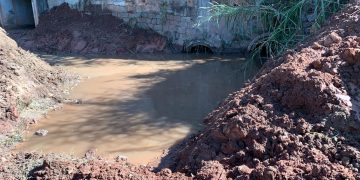 Prefeitura avança para desobstruir ribeirão no Taboão