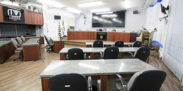 LEI ORGÂNICA: Audiência Pública na Câmara discute criação de emenda impositiva