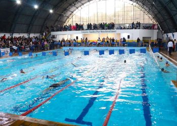 Abertas inscrições para vagas em escolinha de natação