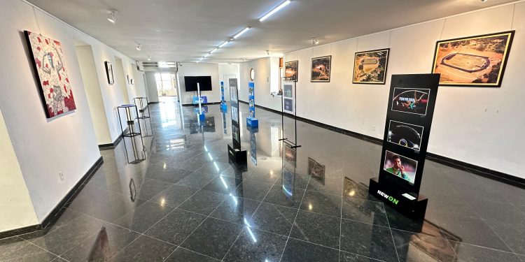 Exposição de objetos do atletismo está aberta ao público no Centro Cultural