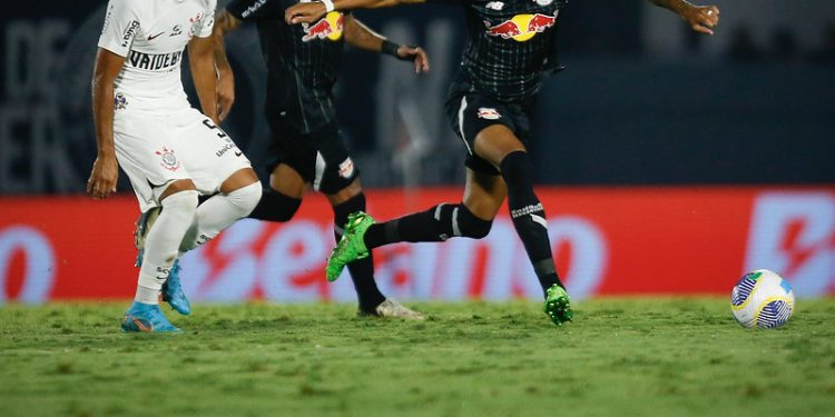 Bragantino enfrenta hoje o Corinthians pelo Campeonato Brasileiro