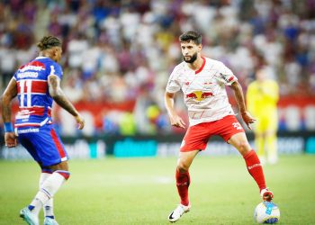 Bragantino tenta evitar crise contra o Fortaleza, hoje no Nabizão