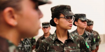 Serviço Militar irá admitir mulheres a partir de 18 anos no próximo ano