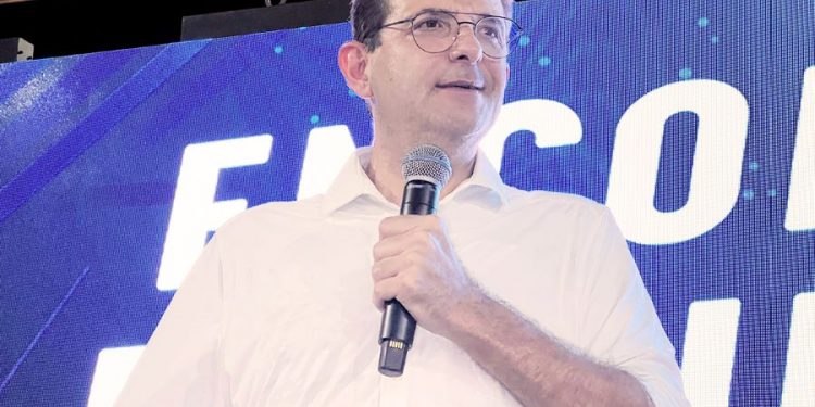 ELEIÇÕES 2024  Edmir Chedid lidera pesquisa com 55,7%; José de Lima tem 19,4%