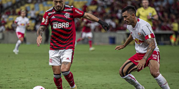 Longe das vitórias, Bragantino tenta recuperação amanhã, diante do Flamengo