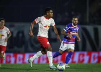 Bragantino sofre nova derrota em casa, vice-líder, Fortaleza venceu por 2 x 1