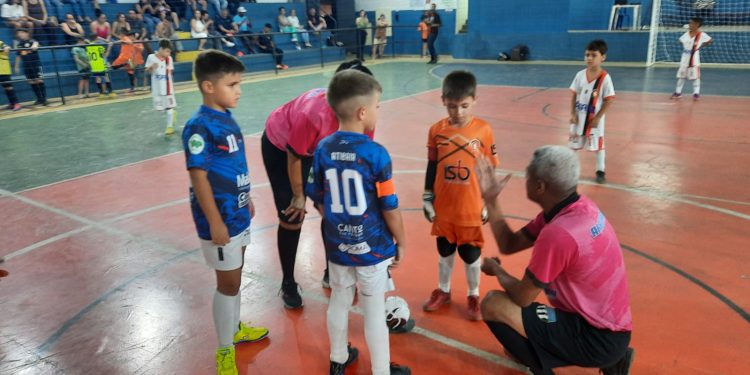 Copa Bragança de Futsal de Menores começou com goleadas
