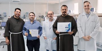 Excelência e acolhimento: HUSF é contemplado com o Selo UTI Eficiente 2024