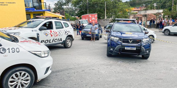 Três suspeitos de série de furtos a residências são detidos pela GCM e PM