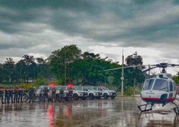 Com grande efetivo nas ruas, Operação Força Total da PM resulta em duas prisões