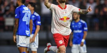 Bragantino não vence e está com um pé na Série B do Brasileirão