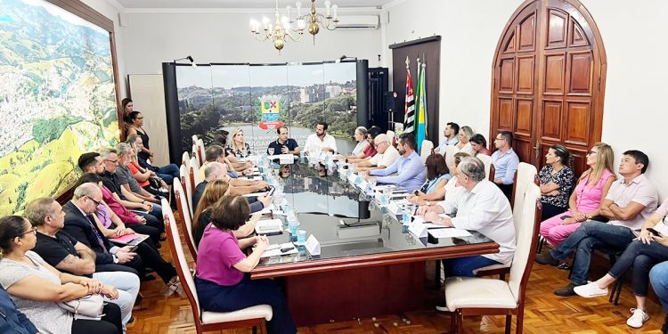 Bragança e 15 municípios se mobilizam para a vinda de Hospital Regional