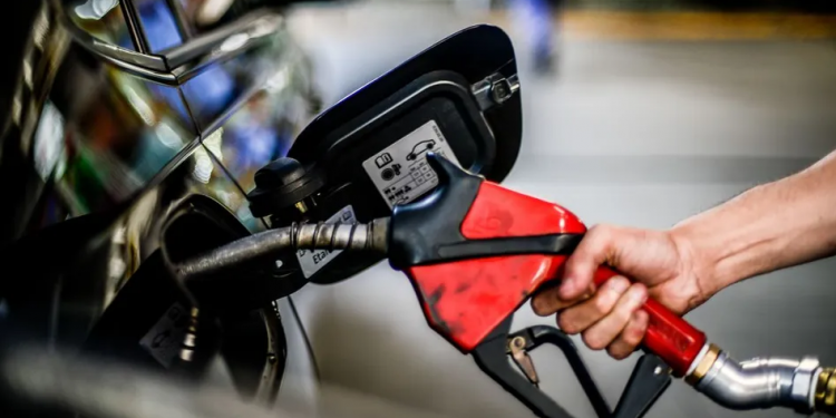 Gasolina e diesel ficarão mais caros em fevereiro