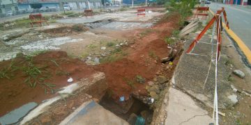 Afundamento em terreno no Lavapés coloca em risco transeuntes e trânsito