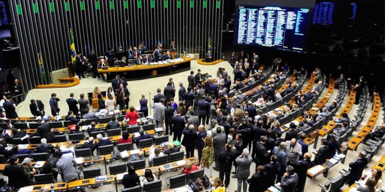 Deputados gastaram mais de R$ 86 milhões em divulgação em 2024