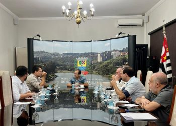 Reunião com governo estadual define novas medidas para duplicação da SP 008 e outras rodovias de Bragança