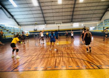 Aulas de vôlei adaptado continuam no Ginásio Lourenção