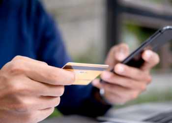 Estelionatário causa prejuízo de R$38 mil a loja Rey Maco Chan