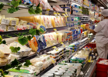 Inflação dos alimentos desacelera para 0,61% segundo IBGE