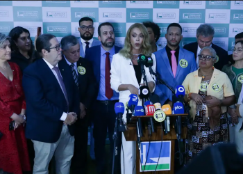 PEC contra escala 6X1 é protocolada na Câmara dos Deputados  