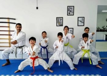 Prefeitura oferece aulas de karatê para população