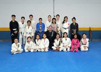 Aulas gratuitas de Jiu-Jitsu no Ginásio Lourenço Quilici