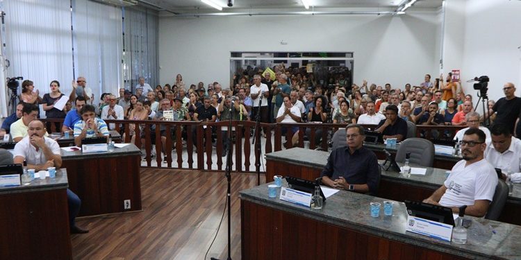 Câmara rejeita urgência para projeto que revoga alterações no IPTU