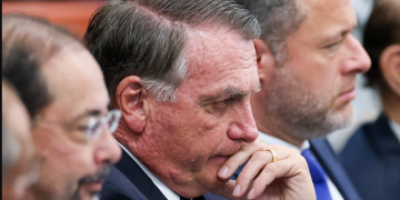 STF decide hoje se Bolsonaro e ex-ministros se tornarão réus