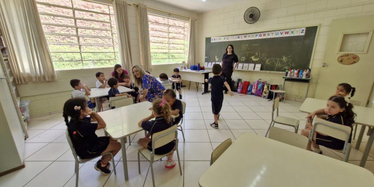 Mais de 100 professores são convocados para Rede Municipal