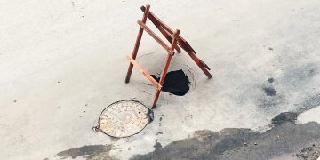 Buraco na Av. Eusébio Savaio causa preocupação a moradores