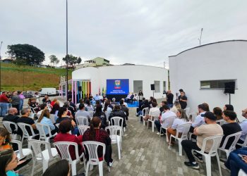 Na Saúde: Sem recursos, prefeitura entrega prédios que permanecerão fechados