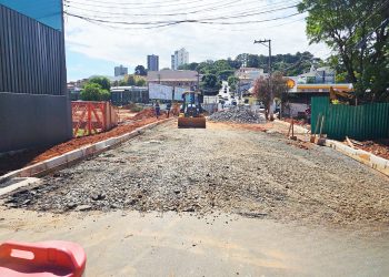 Obras da Ponte da Rua Felipe Siqueira estão em fase de conclusão