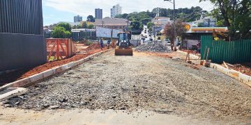 Obras da Ponte da Rua Felipe Siqueira estão em fase de conclusão