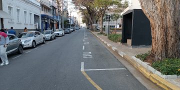 Prefeitura realoca vagas de táxi na Praça Central