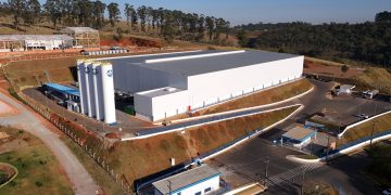 Farmina investe R$ 45 mi em novo C.D e prevê dobrar produção de pet food