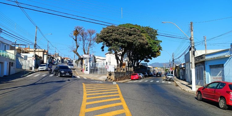 Governo Social:  Prefeitura atende moradores e inicia mudanças no trânsito Jd. Califórnia e Santa Luzia