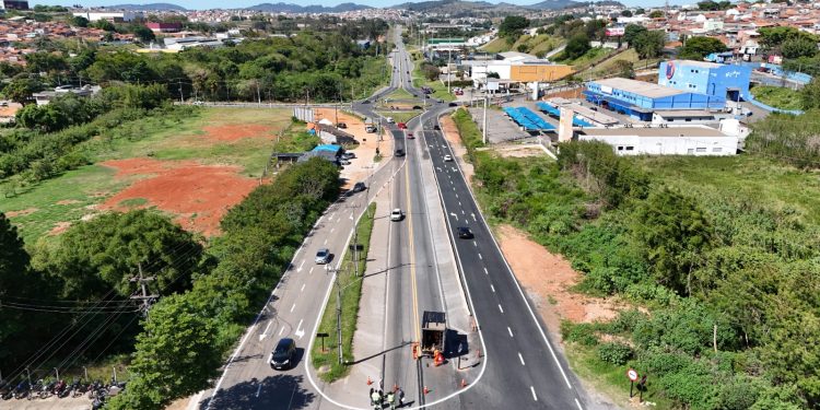 Em clima tenso, prefeito cobra DER para municipalizar rodovias