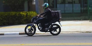 Mototaxistas e motofretistas começam a ser regularizados   