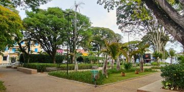 Primavera Literária realiza ações na Praça Central