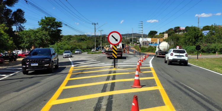 DER FAZ OBRAS PALIATIVAS PARA DESAFOGAR TRÂNSITO:  Se melhorar na região do Parque dos Estados, pode piorar no acesso a Santher, Arcor e escola Viverde
