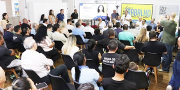 Governo Social reúne comerciantes e apresenta projetos para o Centro  