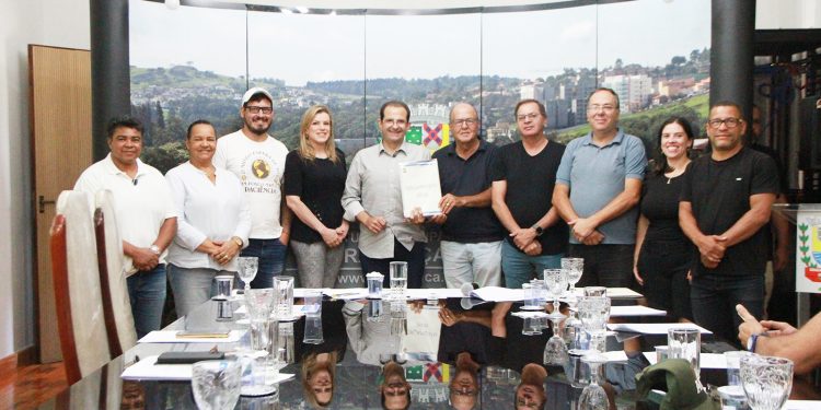 Câmara realiza entrega Orçamento 2026 para o Executivo