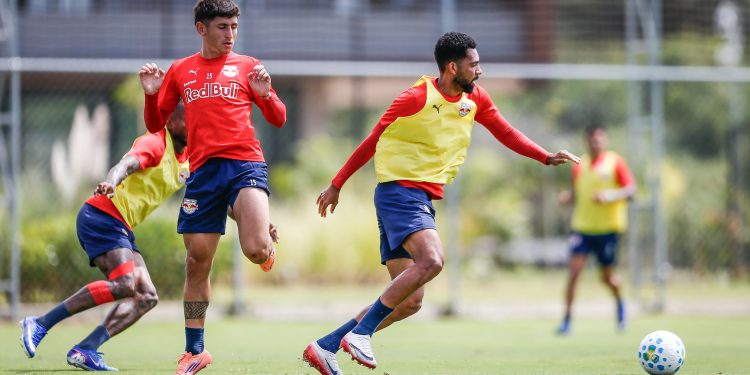 Bragantino volta a campo contra o Grêmio pelo Brasileirão