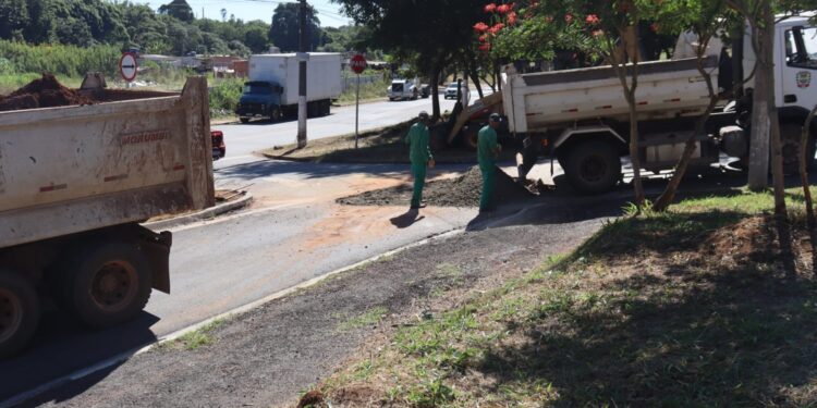 Zeladoria Norte realiza reparo em acesso ao Jardim Fraternidade