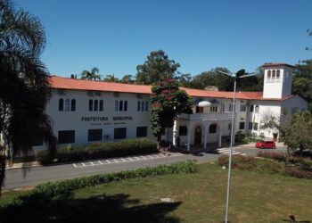 Prefeitura abre concursos com vagas em diversas áreas e salários de até R$ 7,3 mil