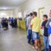 Eleitor pode levar colinha de papel, mas celular é proibido na cabine de votação