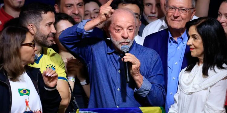 “Vamos mudar o jeito de governar este país”, diz Lula